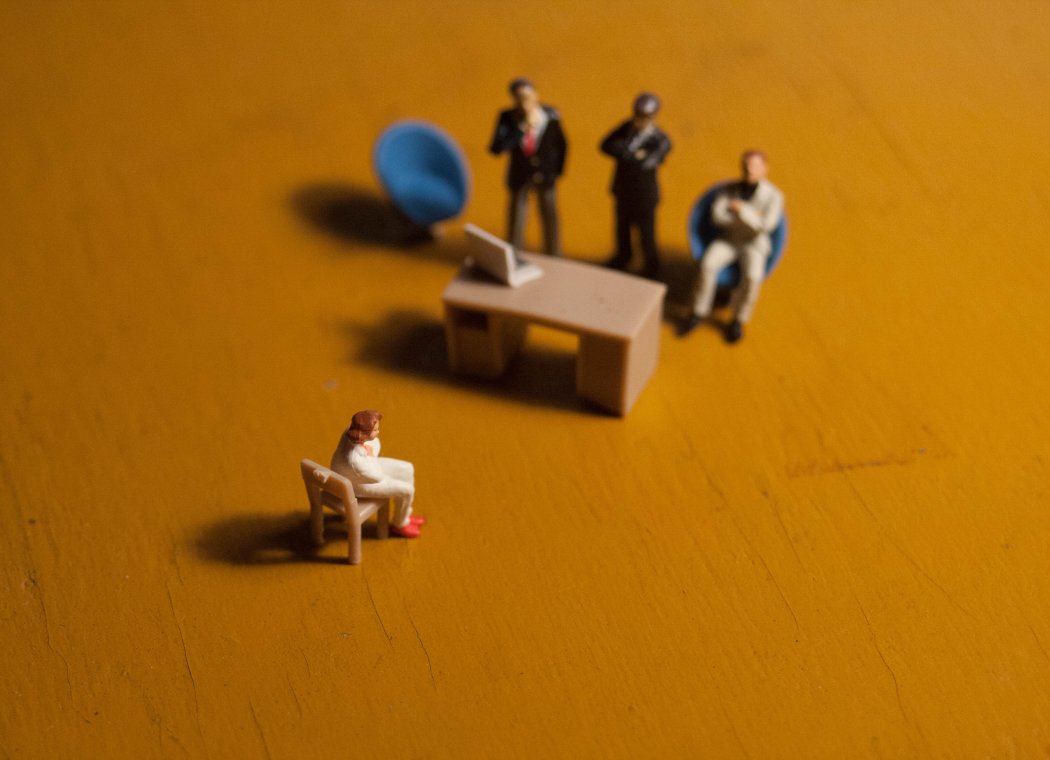 frau_im_interview_miniature.jpg